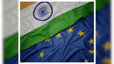 भारत और यूरोपीय संघ के बीच व्यापार समझौते पर वार्ता करते अधिकारी