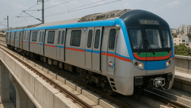 हैदराबाद मेट्रो ट्रेन और किराया छूट की घोषणा का दृश्य