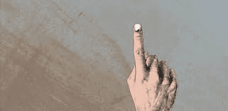 अग्रवाल समाज दुर्गम चेरुवु शाखा के नव-निर्वाचित पदाधिकारी मंच पर समूह फोटो में