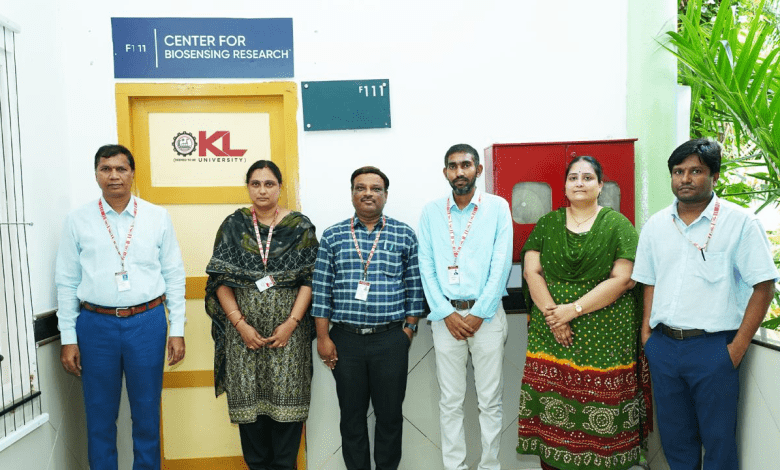 भारत-जर्मनी के वैज्ञानिक सेप्सिस बायोसेंसर तकनीक पर संयुक्त अनुसंधान करते हुए