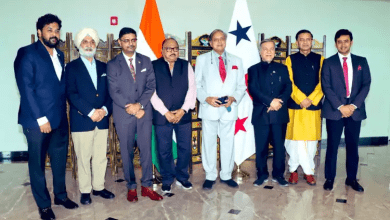 शशि थरूर और डाना कास्टानेडा की मुलाकात