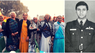 1971 में भुज की 300 महिलाओं द्वारा वायुसेना रनवे का पुनर्निर्माण करते हुए।