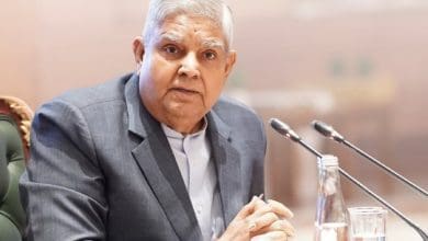 उपराष्ट्रपति धनखड़ कर्नाटक के एक दिवसीय दौरे पर