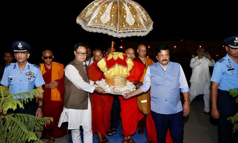 वियतनाम में भगवान बुद्ध के पवित्र अवशेषों का स्वागत