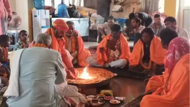 मुस्लिम परिवार ने हिन्दू धर्म अपना लिया, नाम बदलकर समारोह में भाग लिया