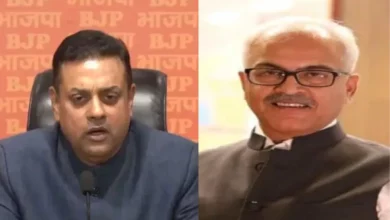 राज्य में नए मुख्यमंत्री के चयन पर विचार-विमर्श जारी है।