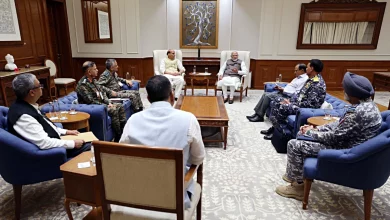 पीएम मोदी ने सुरक्षा हालात पर शीर्ष सैन्य अधिकारियों से की चर्चा