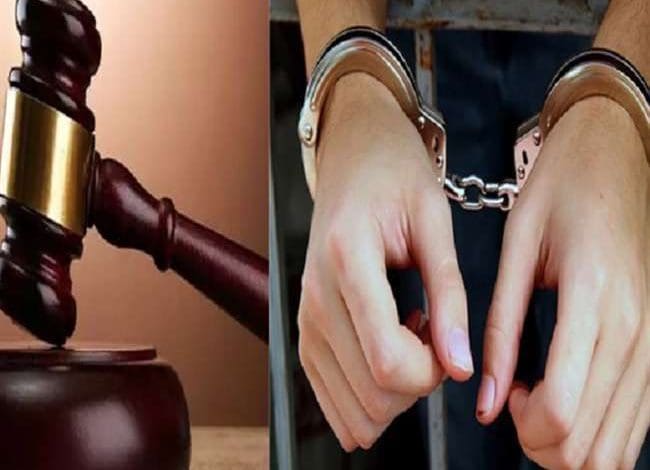 POCSO कोर्ट में महिला को सजा सुनाते न्यायाधीश का दृश्य