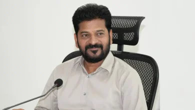 मुख्यमंत्री रेवंत रेड्डी जातिगत जनगणना पर प्रेस को संबोधित करते हुए