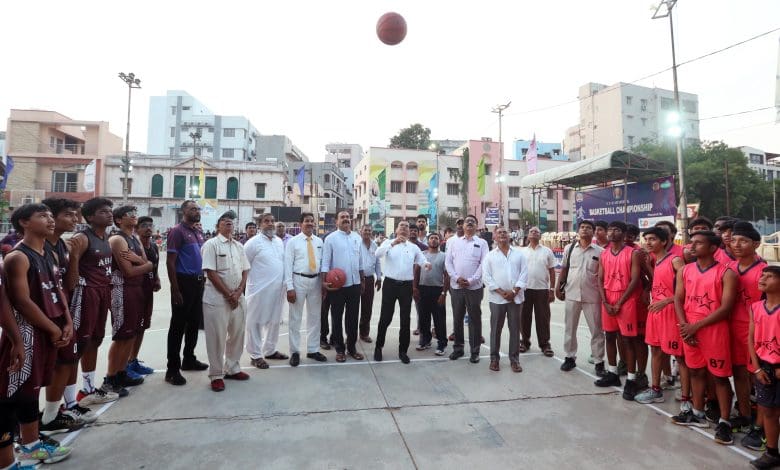 एल. वेंकटराम रेड्डी मेमोरियल बॉस्केटबॉल चैम्पियनशिप का उद्घाटन।