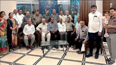 अग्रवाल समाज रिकाबगंज शाखा की होटल राजधानी में आयोजित बैठक की एक झलक