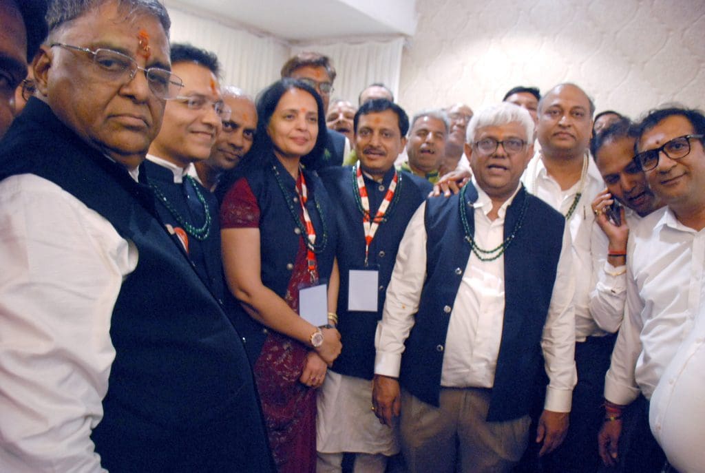 अग्रवाल समाज के चुनाव में टीम एके की ऐतिहासिक जीत