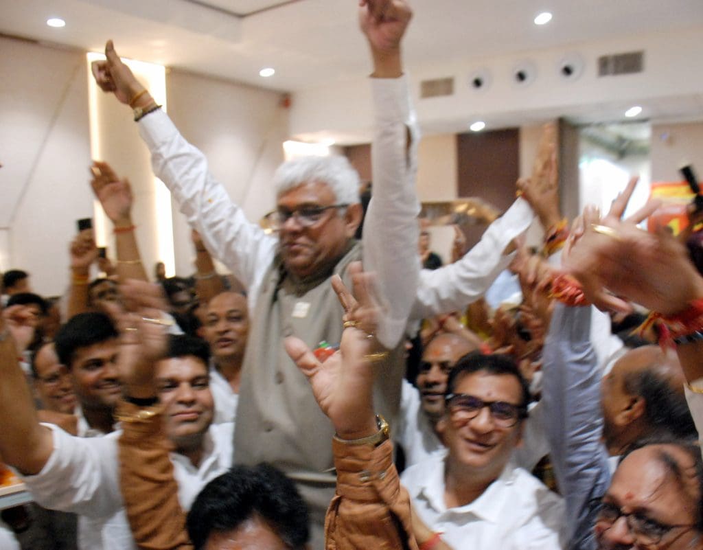 अग्रवाल समाज के चुनाव में टीम एके की ऐतिहासिक जीत