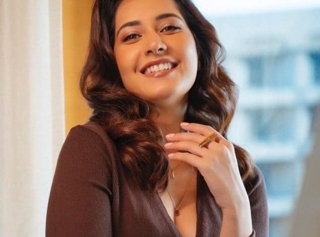 राशि खन्ना का स्टाइलिश लुक, अभिनेत्री और सिंगर के रूप में