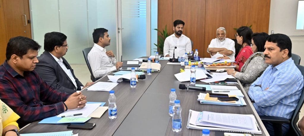 मुख्यमंत्री ने छात्रों में कौशल विकास पर जोर देते हुए शिक्षा प्रणाली में बदलाव और गुणवत्तापूर्ण शिक्षा सुनिश्चित करने के निर्देश दिए।

