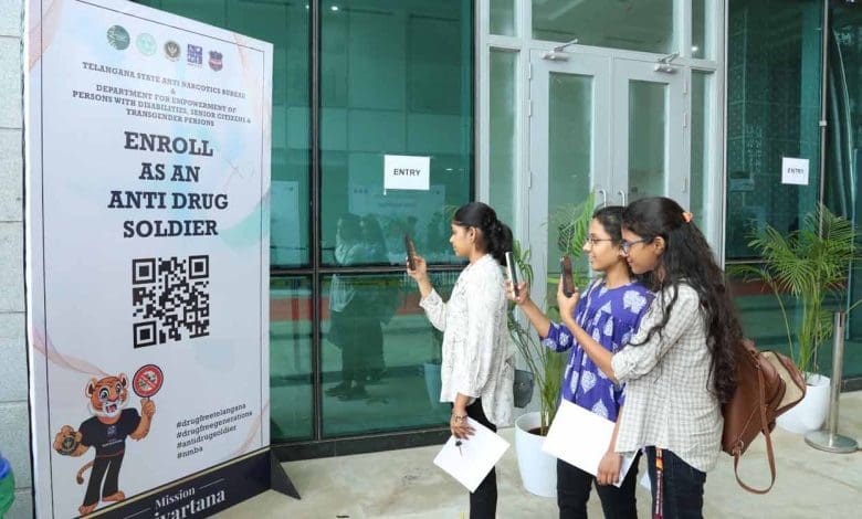 तेलंगाना सरकार का ड्रग-फ्री तेलंगाना अभियान पोस्टर रिलीज