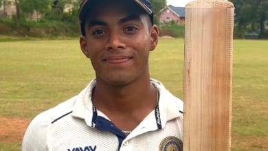 कैम्ब्रिज एकादश के खिलाड़ियों ने ठोका 379 रन