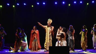 हैदराबाद में मंचित चक्रव्यूह नाटक का दृश्य