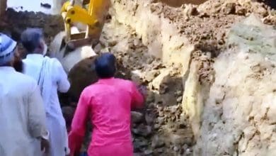 भरतपुर में मिट्टी धंसने से दर्दनाक हादसा