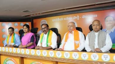 शिक्षा व स्वास्थ्य के क्षेत्र में बजट, स्कूलों की स्थिति और सरकारी कर्मचारियों की समस्याएँ।