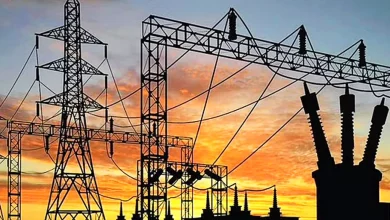 बिजली दरों में बढ़ोतरी करके जनता पर आंध्र सरकार का बोझ