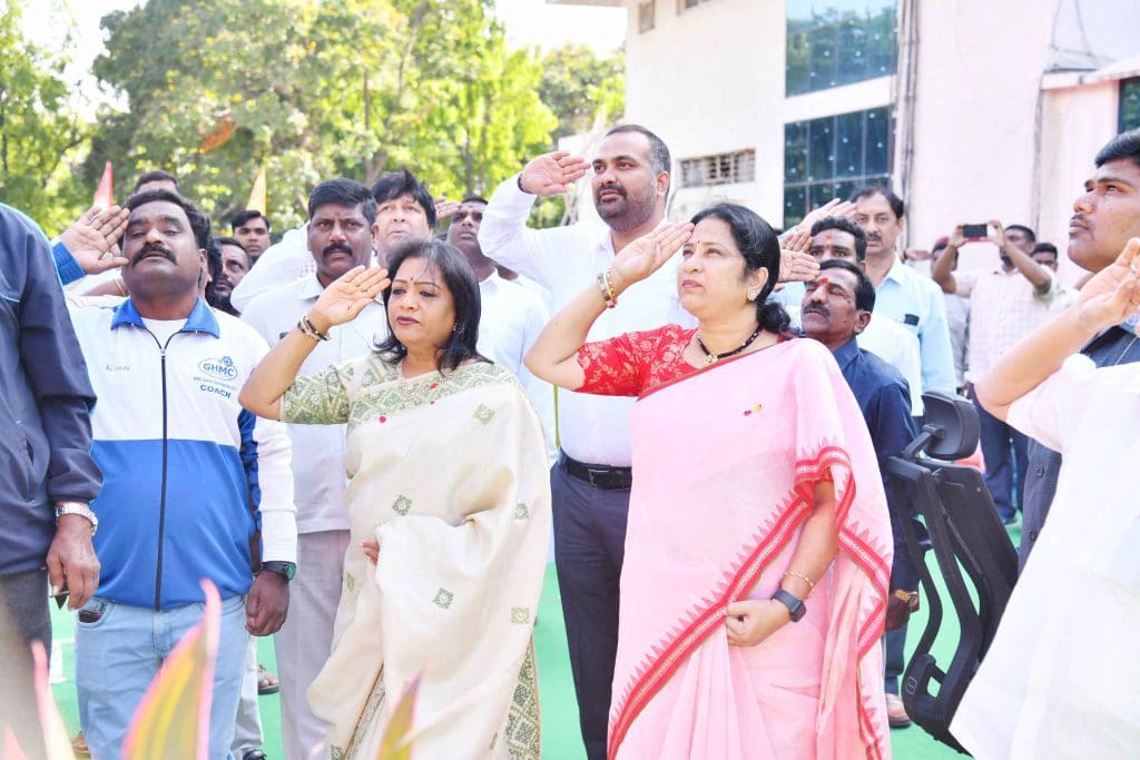 GHMC मुख्यालय में तेलंगाना स्थापना दिवस पर महापौर का संबोधन और H-CITI परियोजना की जानकारी।