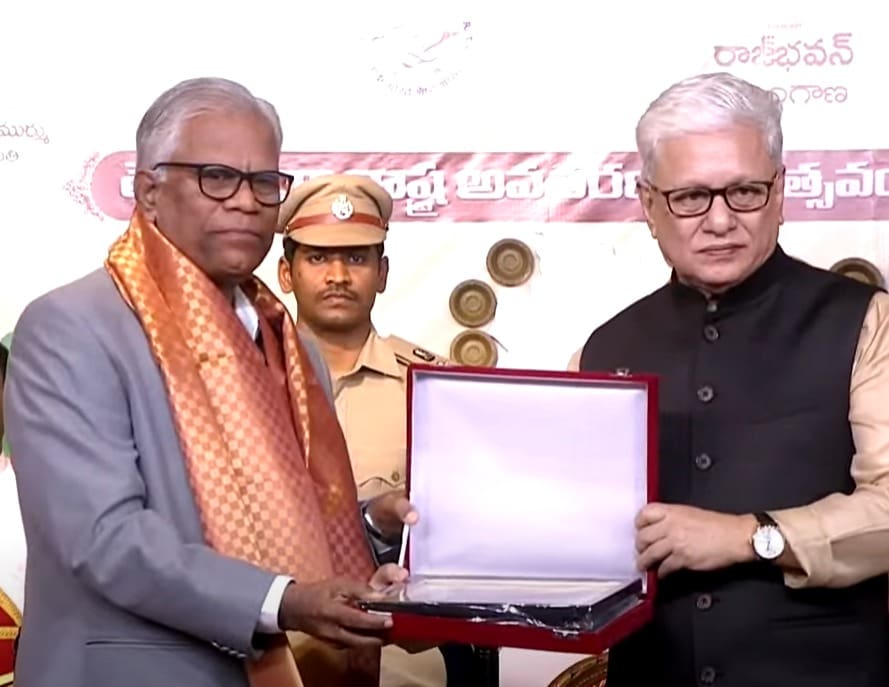 राजभवन में तेलंगाना राज्य स्थापना दिवस समारोह और ध्वजारोहण

