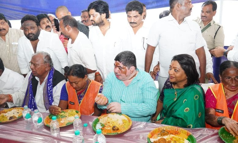 वी. हनुमंत राव को कांग्रेस नेताओं ने दी जन्मदिन बधाई