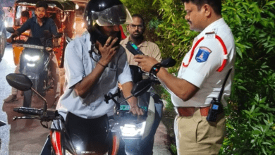 साइबराबाद ट्रैफिक पुलिस द्वारा शराबी वाहन चालक चेकिंग अभियान का दृश्य