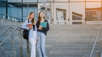 कॉलेज स्टूडेंट्स के लिए फैशन, आउटफिट और एक्सेसरीज़ टिप्स