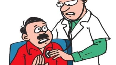 पत्नी की कड़क रोटी और मरीज़ के टूटे दांतों का मजेदार किस्सा