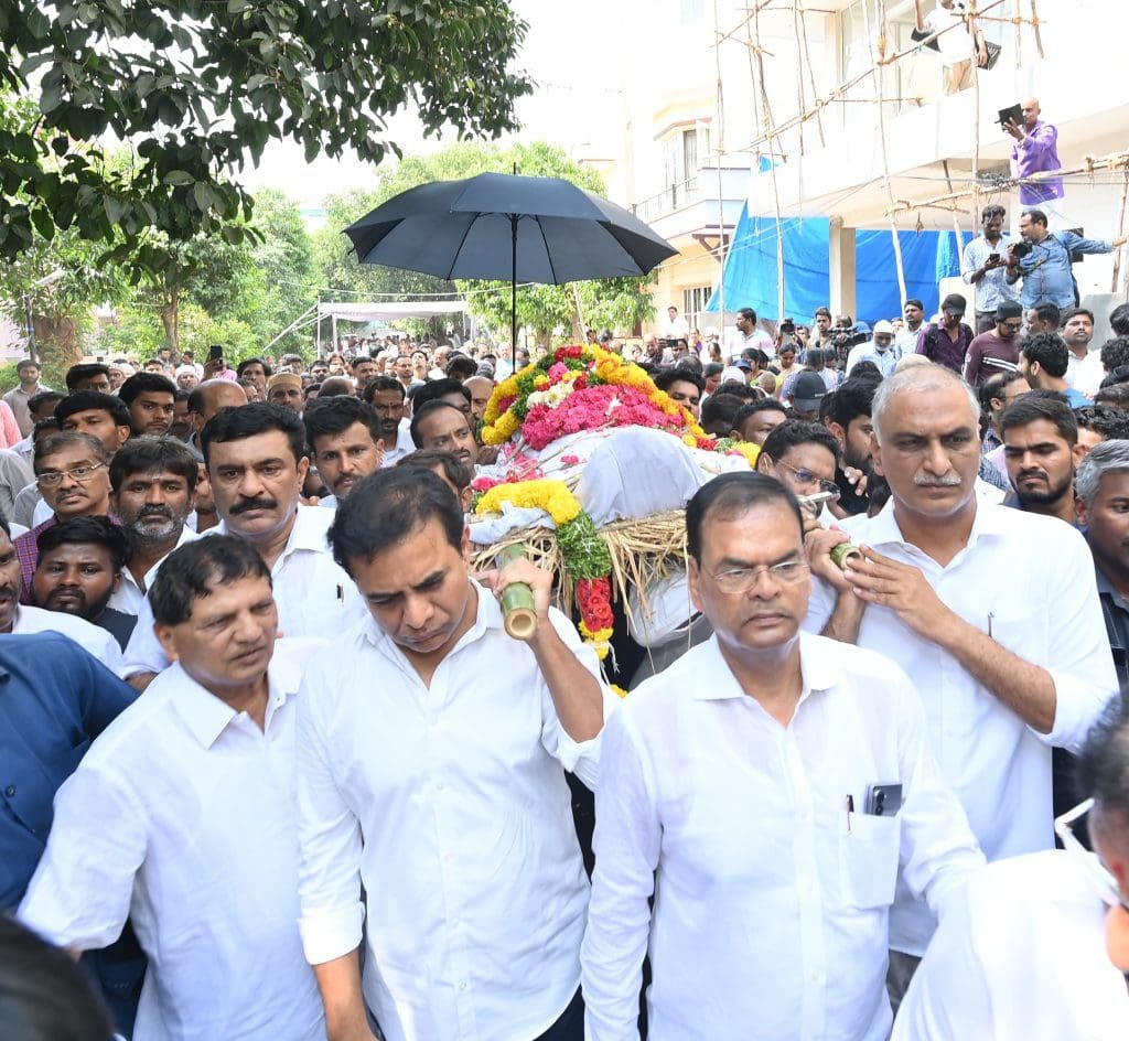 भावुक हुए केसीआर