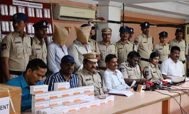 तेलंगाना में अप्राजोलम बेचने वाले दो आरोपी गिरफ्तार