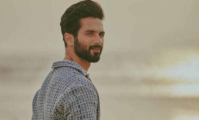 बॉलीवुड के सितारे जिन्होंने बैकग्राउंड से शुरुआत की