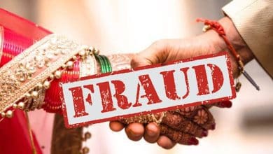 गर्भवती महिला को विदेश में छोड़ा, भारत लौट आई