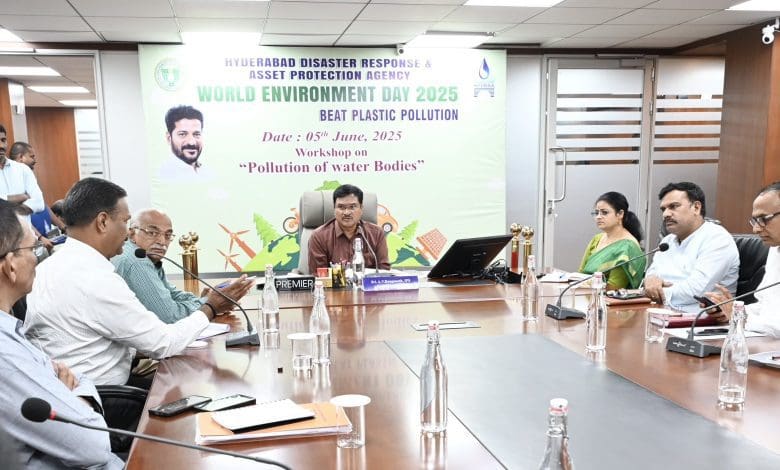 प्लास्टिक कचरे से जल निकायों में फैल रहा प्रदूषण