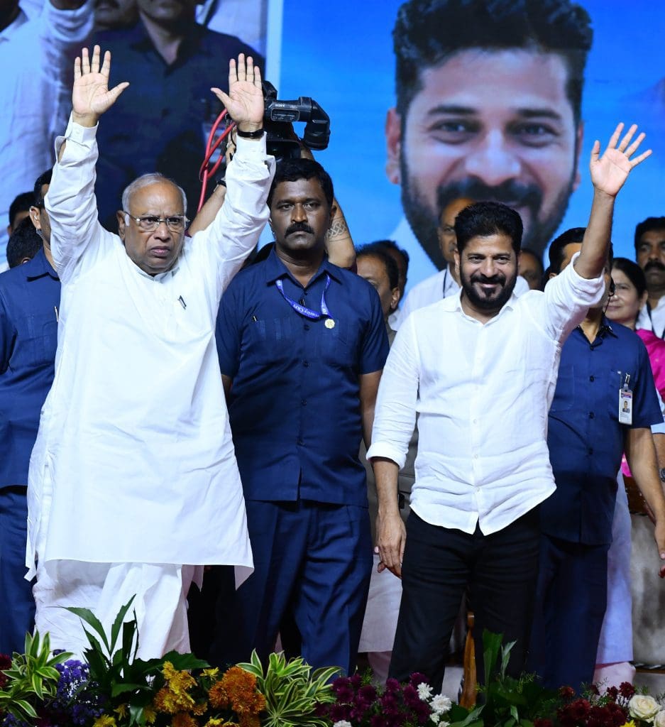 मल्लिकार्जुन खड़गे की गांधी भवन में सख्त चेतावनी