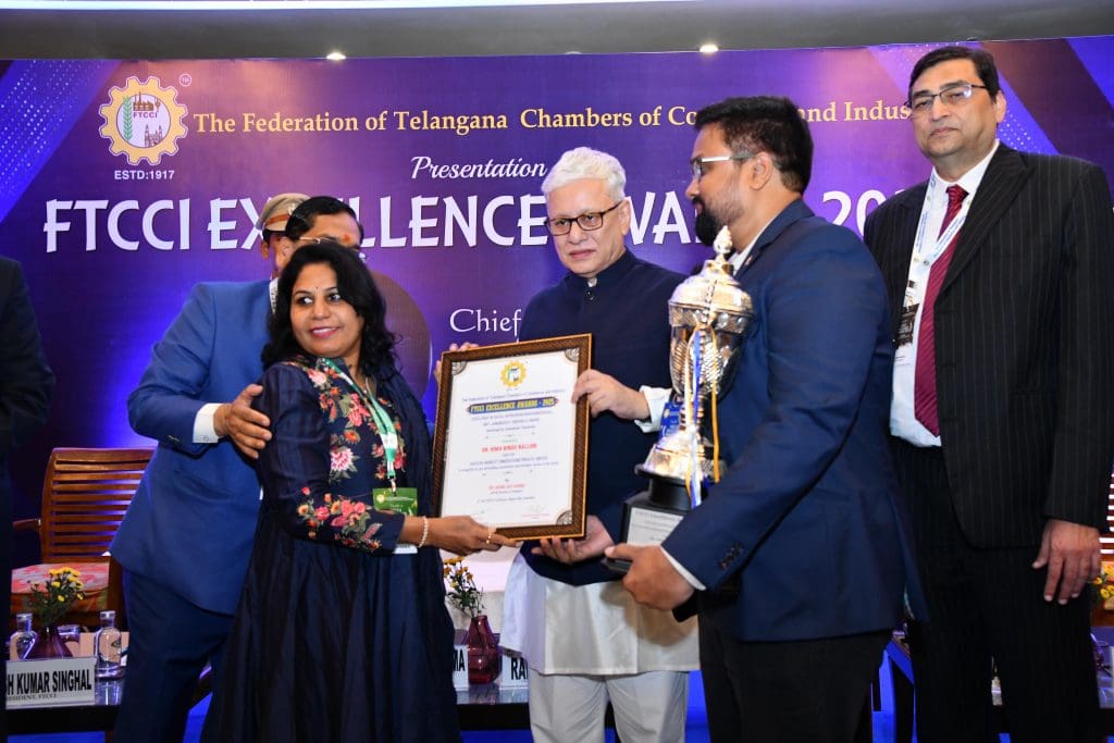 एफटीसीसीआई उत्कृष्टकता पुरस्कार-2025 में तेलंगाना के उद्यमियों और संगठनों को विविध क्षेत्रों में उनके योगदान के लिए सम्मानित किया गया।