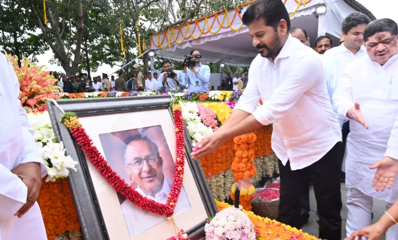 रेवंत रेड्डी ने दी जयपाल और कलाम को श्रद्धांजलि