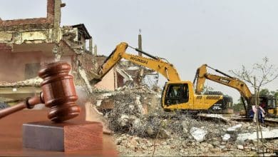 कोर्ट के स्टे ऑर्डर के बावजूद चली बुलडोजर कार्रवाई