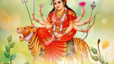 मां दुर्गा की आषाढ़ दुर्गाष्टमी पर की जा रही पूजा का दृश्य