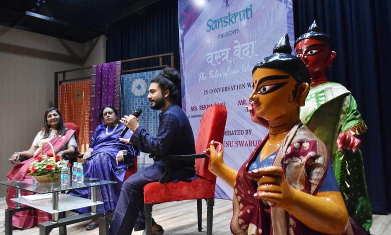 वस्त्र वेदा में भारतीय हैंडलूम पर परिचर्चा