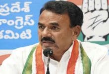 जूपल्ली कृष्णा राव तेलंगाना पर्यटन समिट में भाषण देते हुए