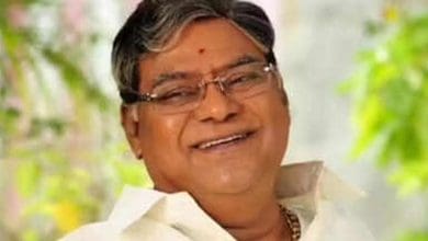 कोटा श्रीनिवास राव का मुस्कुराता हुआ चित्र