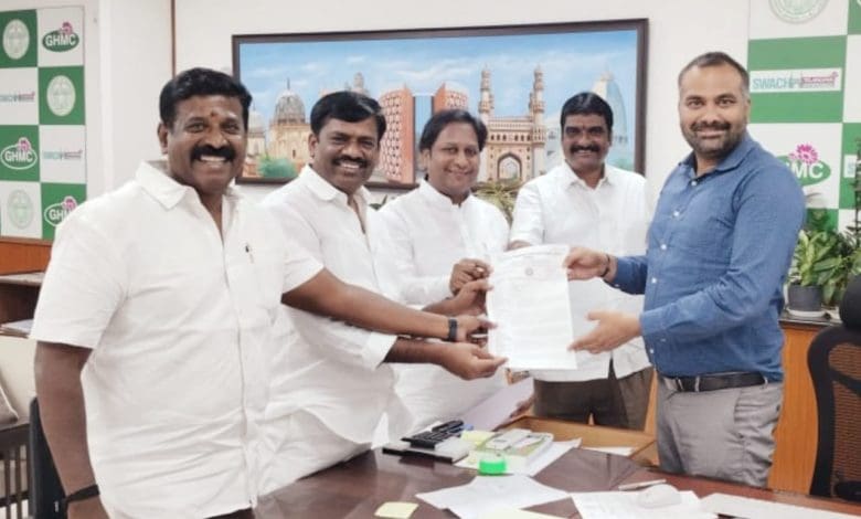 आउटसोर्सिंग कर्मचारियों की स्थायी सेवा की माँग