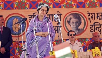 आंधी' और विवाद: जब इंदिरा गांधी पर बना था पात्र