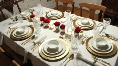 खाने की मेज की साज-सज्जा कैसे करें