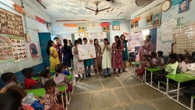 उन्नत भारत अभियान जागरूकता कार्यक्रम में छात्राओं ने पौषण, मानसिक स्वास्थ्य और महिला सशक्तिकरण पर जानकारी दी।