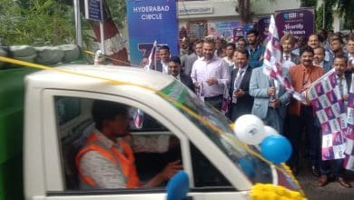 एसबीआई का सीएसआर में इलेक्ट्रिक वाहन दान