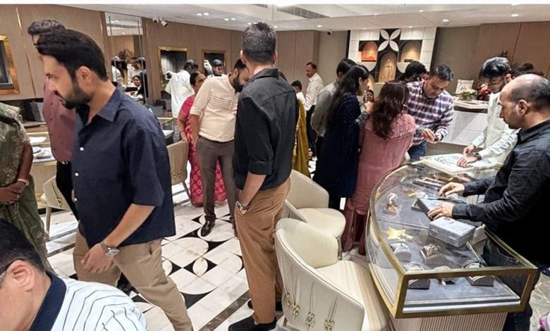 विशाल गोल्ड डायमंड शोरूम बंजारा हिल्स में शुभारंभ